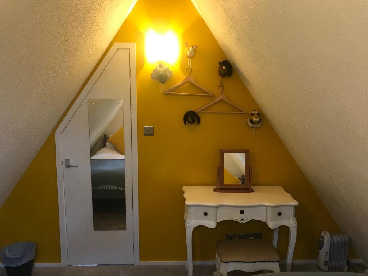 Foxes Sea Side Retreat Deluxe Chalet Is A Lovely Holiday Home Tucked Away On The Kent Coast Kingsdown  Ngoại thất bức ảnh